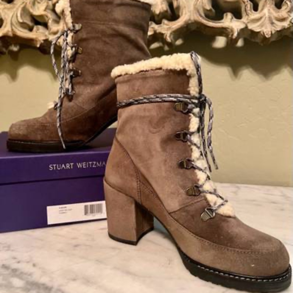 NEW with Box Steward Weitzman Yukon women’s Velour boots